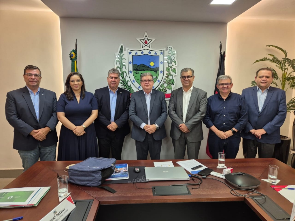 Lideranças apresentam pleitos do cooperativismo  paraibano ao governador João Azevêdo